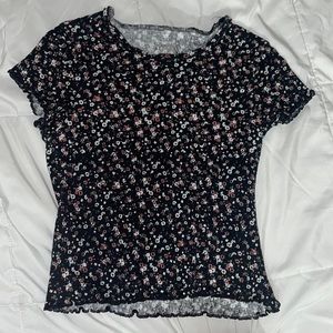 Cute-Si flower top only worn twice